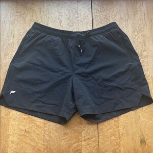 Size large black fabletics active shorts
